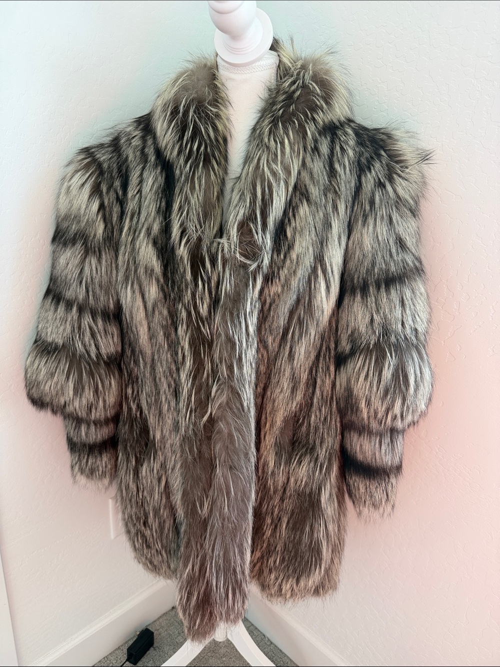 Authentic custom made Luxury Silver Fox Fur Coat in Multi-Tone Gray